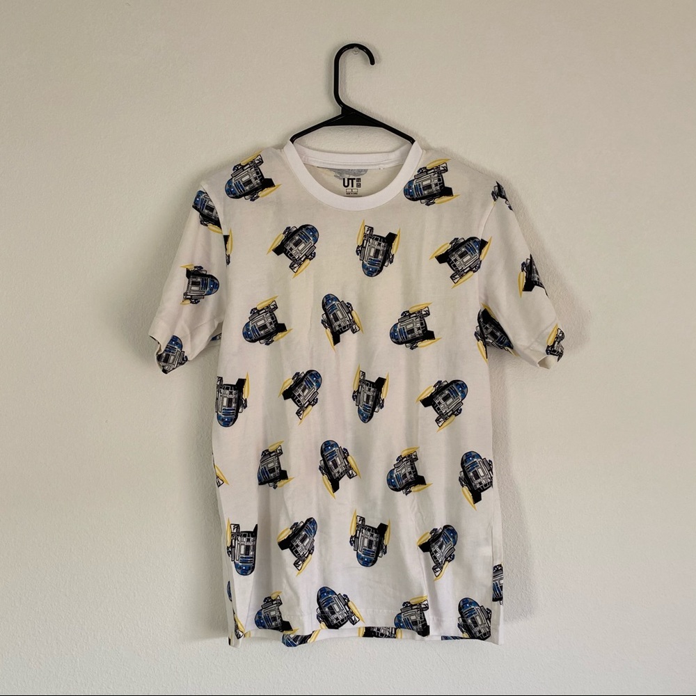 Uniqlo R2D2 all over print tee small